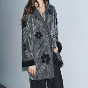 Zara Limited Edition Embroidered Velvet Kimono NWOT